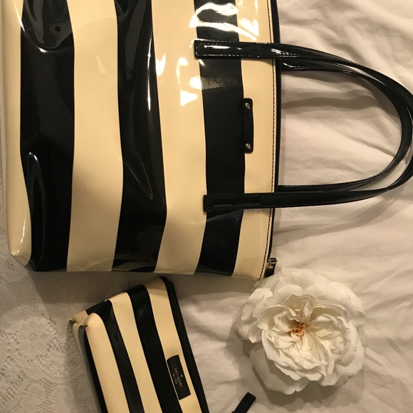 Kate Spade Tote and clutch - Picture 1 of 4